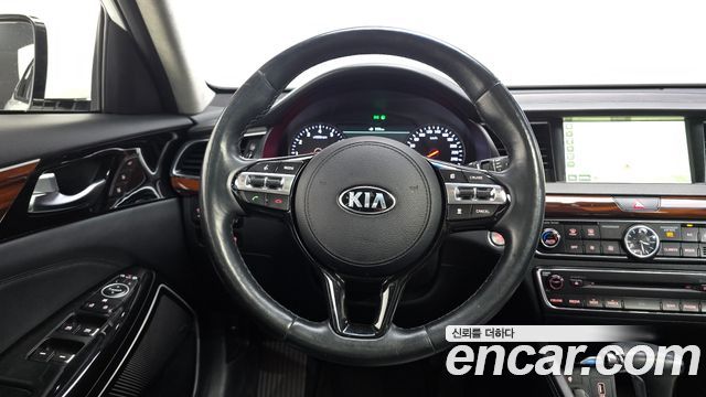 Kia K7 2016 — photo 12