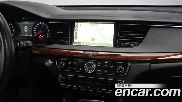 Kia K7 2016 — photo 13