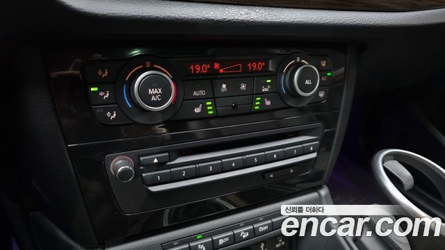BMW X1 2014 — photo 17