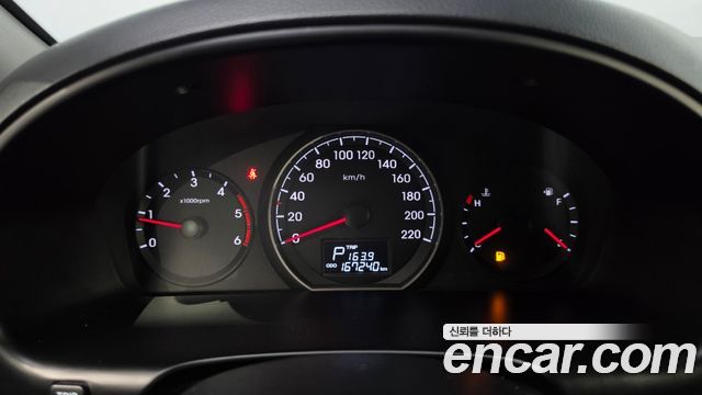 Hyundai Starex 2016 — photo 8