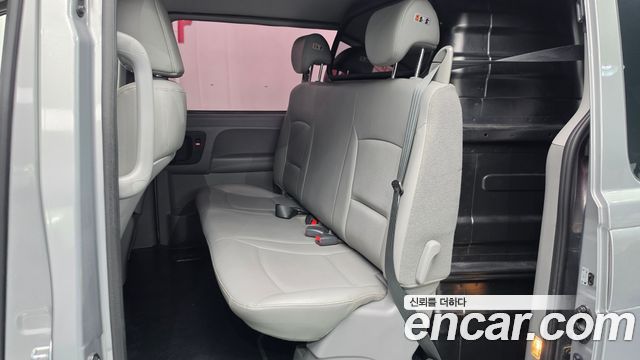 Hyundai Starex 2016 — photo 11