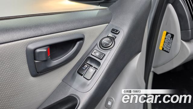 Hyundai Starex 2016 — photo 17