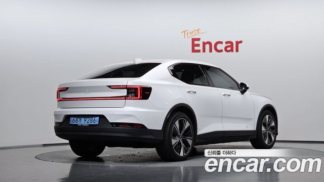 Polestar Polestar 2 2023 — photo 2
