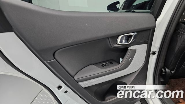 Polestar Polestar 2 2023 — photo 12