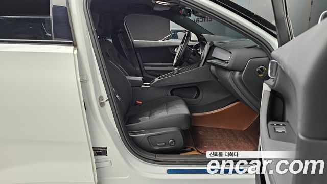 Polestar Polestar 2 2023 — photo 13