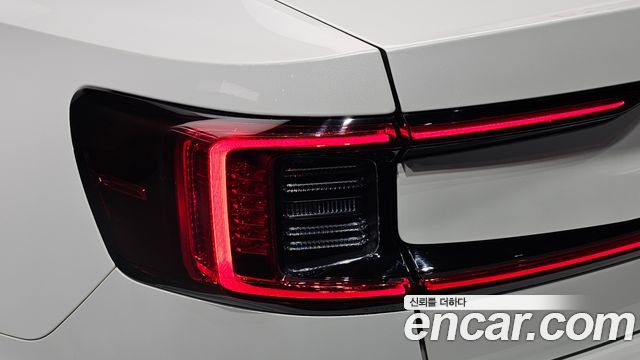Polestar Polestar 2 2023 — photo 9