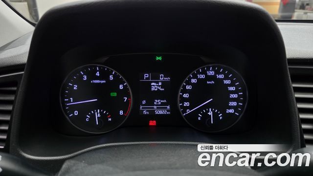 Hyundai AVANTE 2016 — photo 11