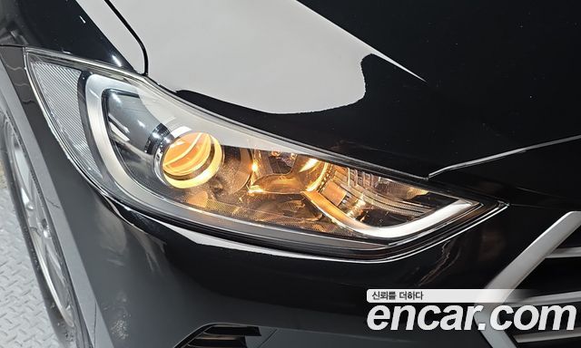 Hyundai AVANTE 2016 — photo 8