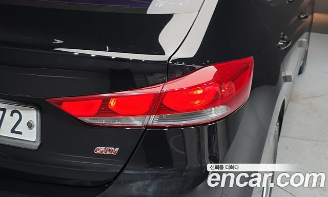 Hyundai AVANTE 2016 — photo 9