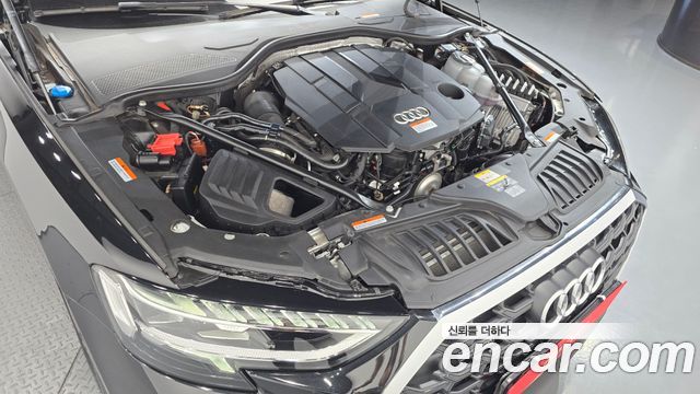 Audi A8 2023 — photo 6