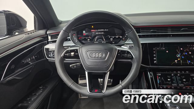 Audi A8 2023 — photo 18