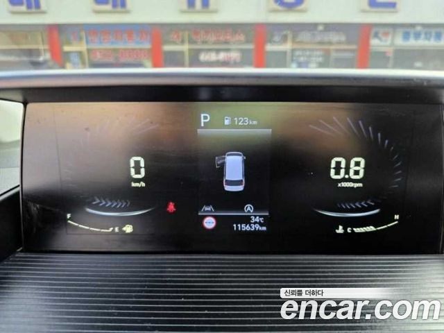 Hyundai Staria 2023 — photo 6