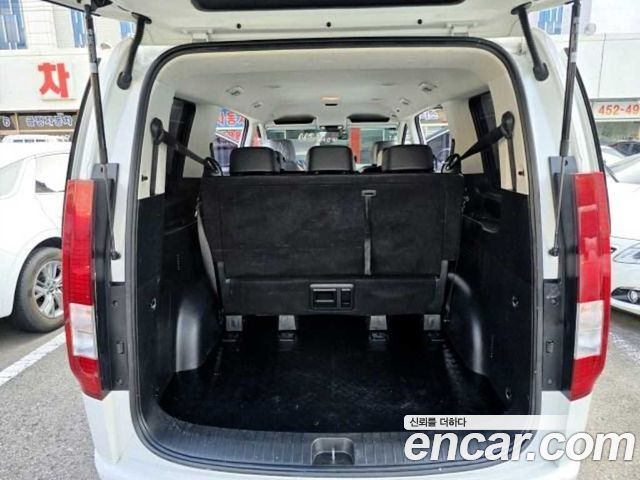 Hyundai Staria 2023 — photo 12