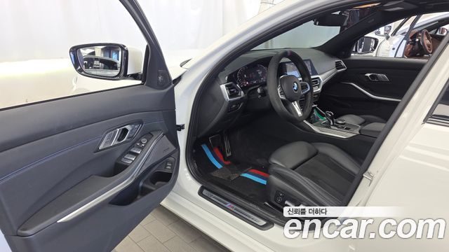 BMW 3-Series 2021 — photo 13