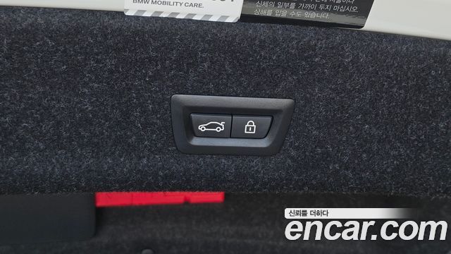 BMW 3-Series 2021 — photo 24