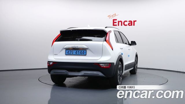 Kia Niro 2023 — photo 4