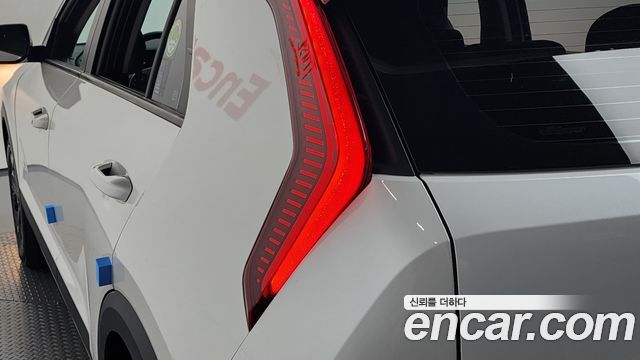 Kia Niro 2023 — photo 9