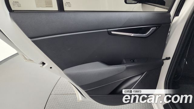Kia Niro 2023 — photo 15