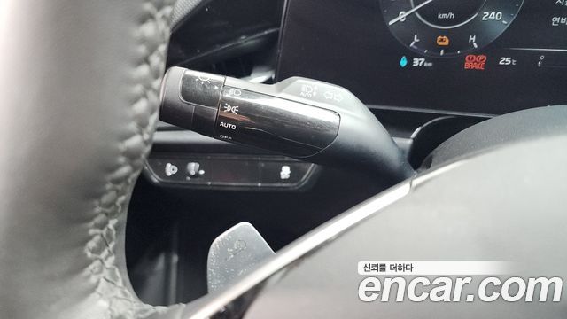 Kia Niro 2023 — photo 28