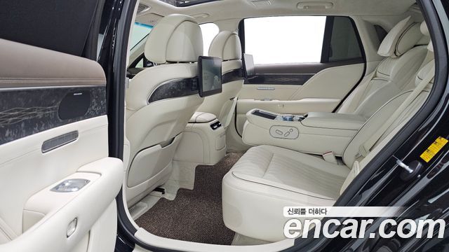 Genesis G90 2022 — photo 17