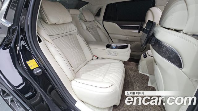 Genesis G90 2022 — photo 18