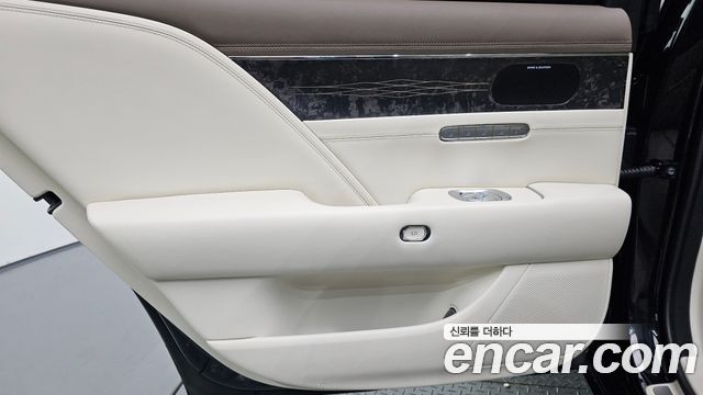 Genesis G90 2022 — photo 15