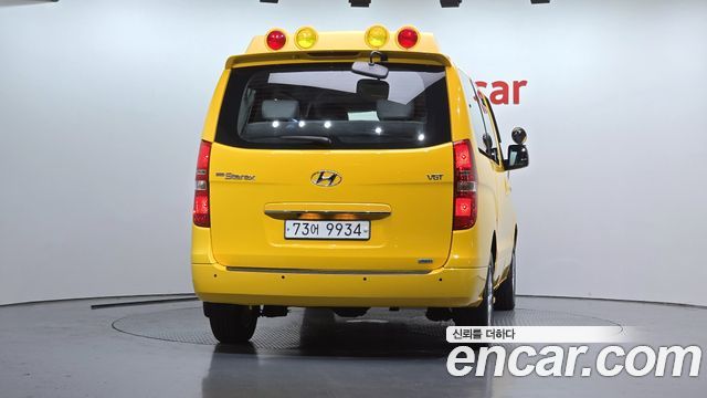 Hyundai Starex 2017 — photo 4