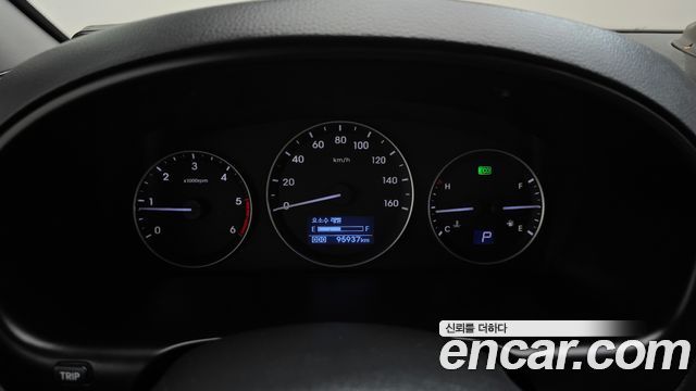 Hyundai Starex 2017 — photo 8