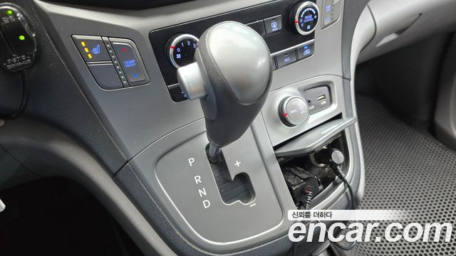 Hyundai Starex 2017 — photo 9