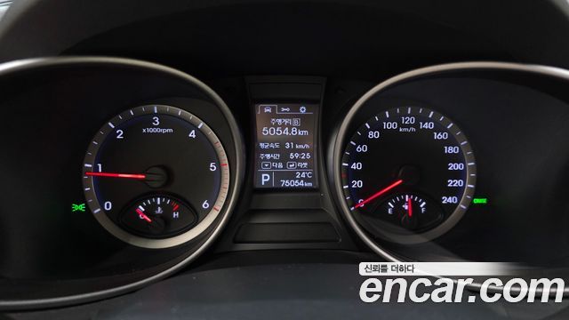 Hyundai Santafe 2015 — photo 11