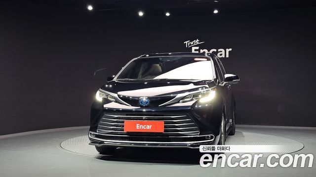 Toyota Sienna 2024 — photo 3