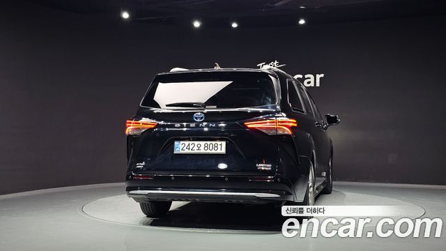 Toyota Sienna 2024 — photo 4