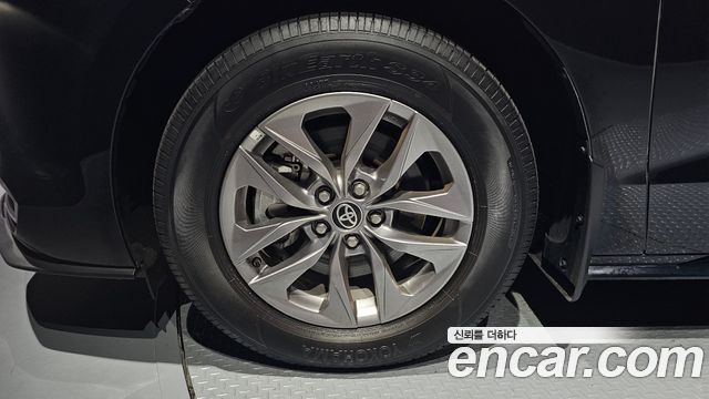 Toyota Sienna 2024 — photo 5