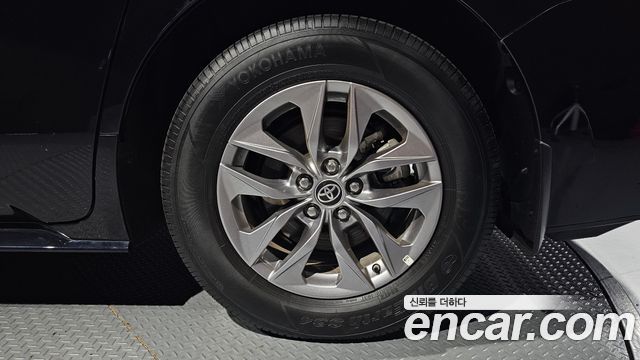 Toyota Sienna 2024 — photo 7