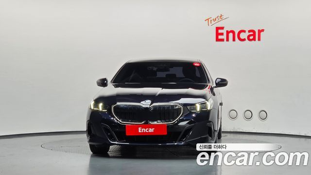 BMW 5-Series 2024 — photo 3
