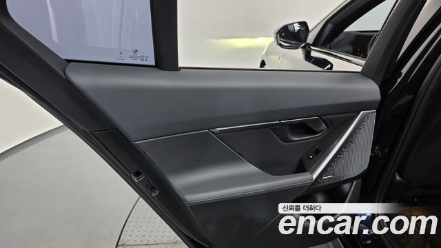 BMW 5-Series 2024 — photo 15