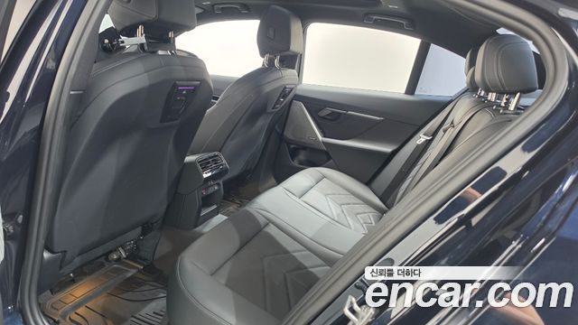 BMW 5-Series 2024 — photo 27