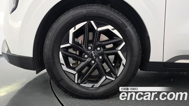 Kia Canival 2024 — photo 5