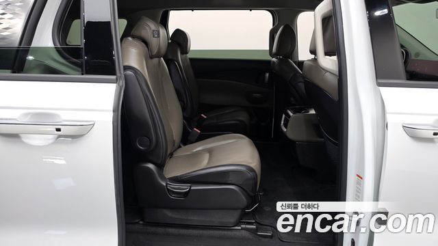 Kia Canival 2024 — photo 17