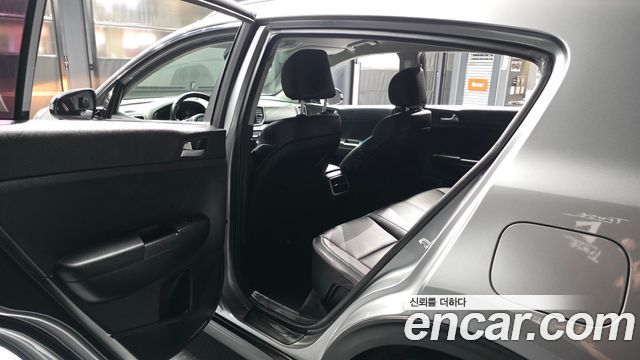 Kia Sportage 2021 — photo 16
