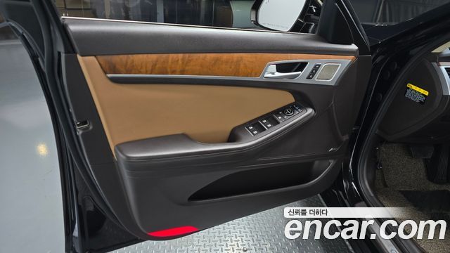 Genesis G80 2017 — photo 14