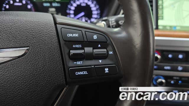 Genesis G80 2017 — photo 29