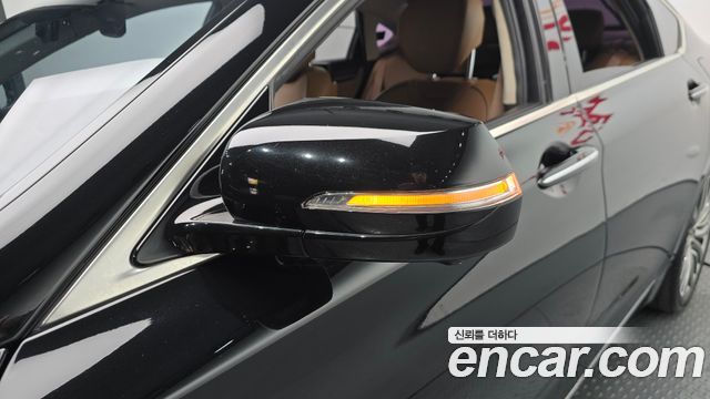Genesis G80 2017 — photo 31