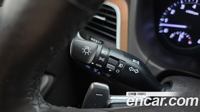 Genesis G80 2017 — photo 32