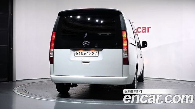 Hyundai Staria 2023 — photo 4