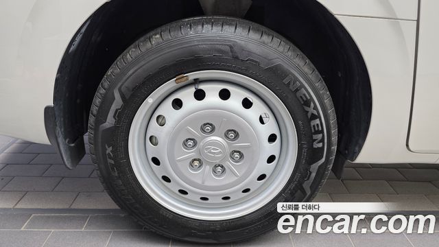 Hyundai Staria 2023 — photo 5