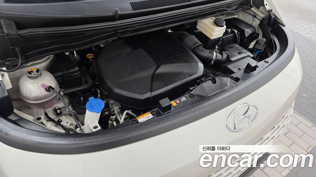 Hyundai Staria 2023 — photo 6