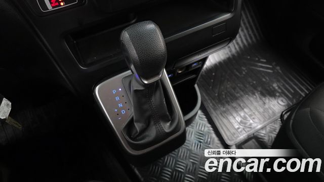 Hyundai Staria 2023 — photo 12
