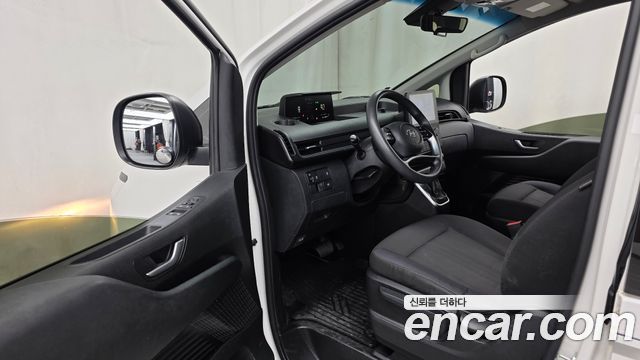 Hyundai Staria 2023 — photo 13