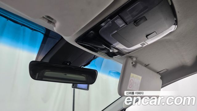 Hyundai Staria 2023 — photo 23
